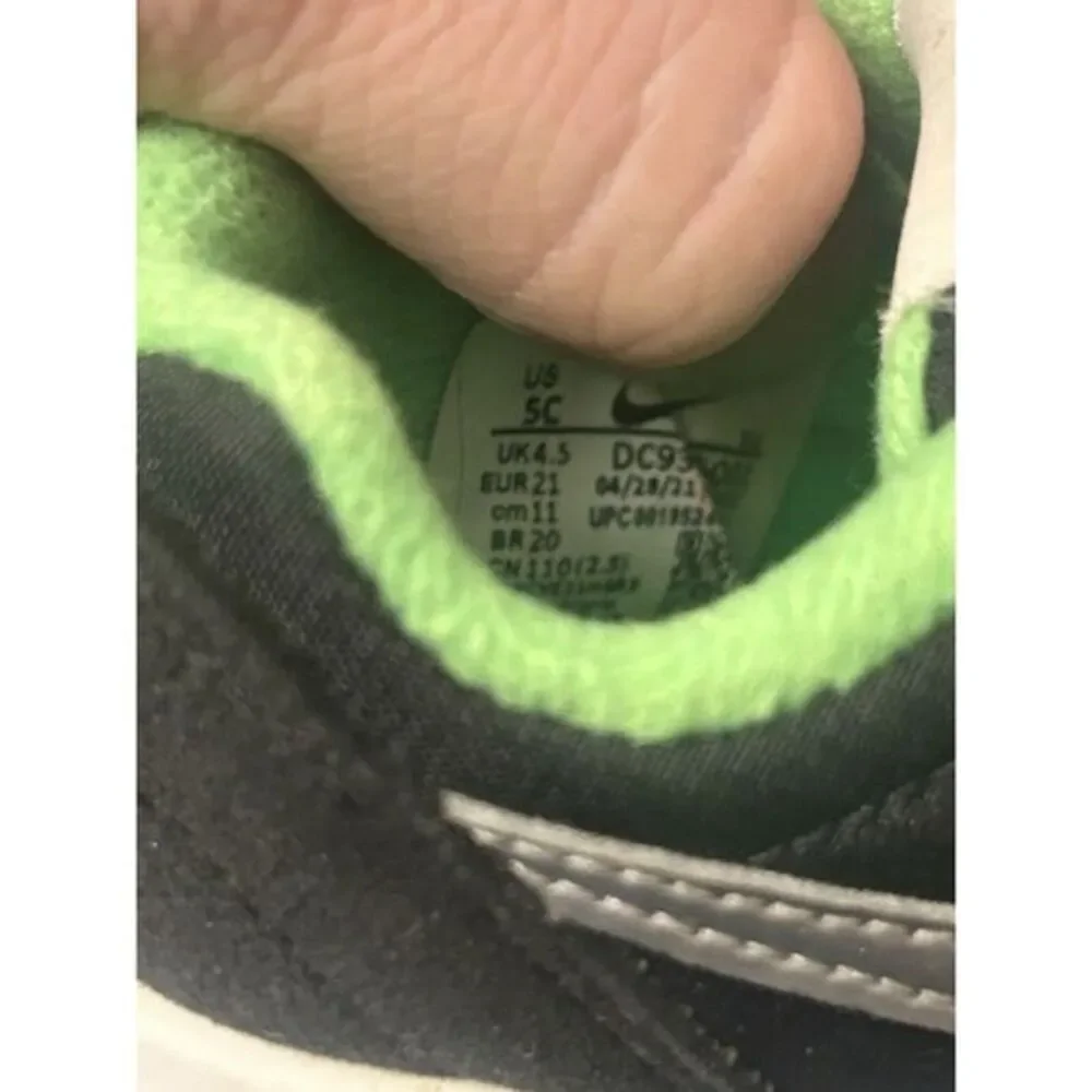 AIR MAX DAWN TODDLER SNEAKERS BLACK/CHROME‎ GREEN STRIKE CHILDREN UNISEX SHOE 5C